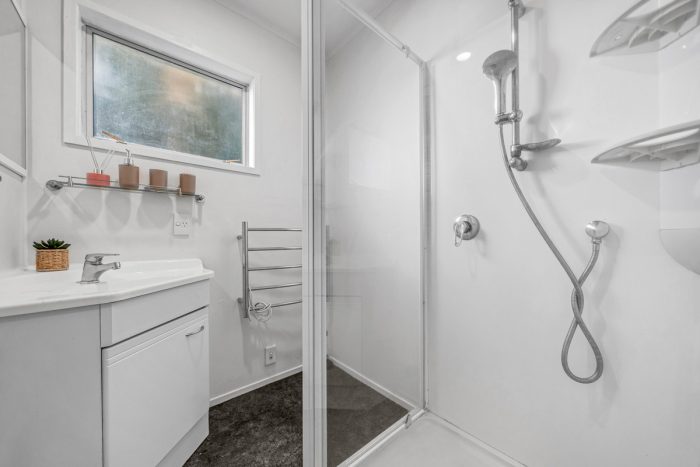 2/27 Waimana Road, Conifer Grove, Auckland 2112, New Zealand