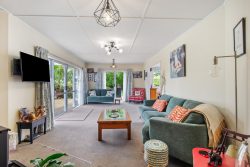 11 Papaitonga Lake Road, Ohau, Horowhenua, Manawatu / Whanganui, 5570, New Zealand