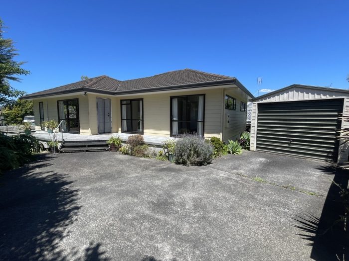 111B Rosario Crescent, Red Beach, Rodney, Auckland, 0932, New Zealand