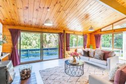 7 Miromiro Road, Normandale, Lower Hutt, Wellington, 5010, New Zealand