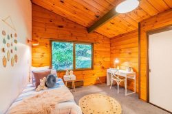 7 Miromiro Road, Normandale, Lower Hutt, Wellington, 5010, New Zealand