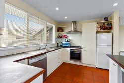 21A Peter Terrace, Castor Bay, North Shore City, Auckland, 0620, New Zealand
