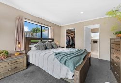 7 Holsten Place, Massey, Waitakere City, Auckland, 0614, New Zealand