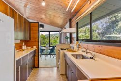 10 Jane Street, Waikanae Beach, Kapiti Coast, Wellington, 5036, New Zealand