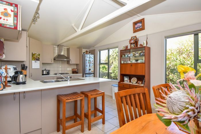 6 Kupe Drive, Carterton, Wellington, 5713, New Zealand