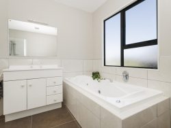20 Nether Green Crescent, Johnsonville, Wellington, 6037, New Zealand