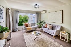 61 Davidson Crescent, Tawa, Wellington, 5028, New Zealand