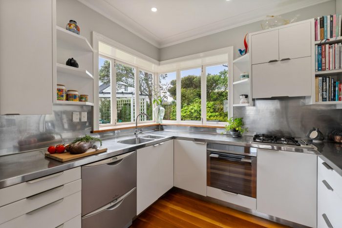 43 Nicholson Road, Khandallah, Wellington, 6035, New Zealand