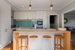 16 Waru Street, Khandallah, Wellington, 6035, New Zealand