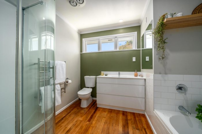 11 Pauline Way, Paparangi, Wellington, 6037, New Zealand