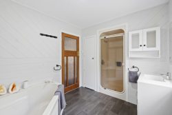 14 Peace Avenue, Moturoa, New Plymouth, Taranaki, 4310, New Zealand