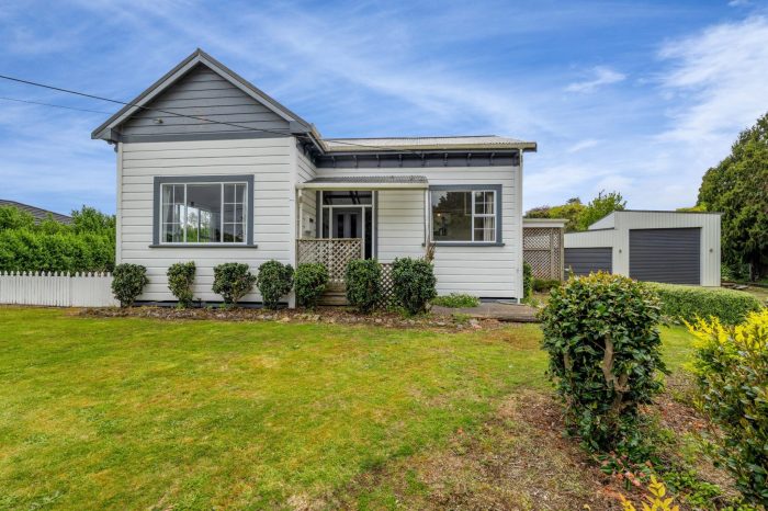 18 Pembroke Road, Stratford, Taranaki, 4332, New Zealand