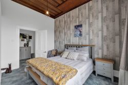 18 Pembroke Road, Stratford, Taranaki, 4332, New Zealand