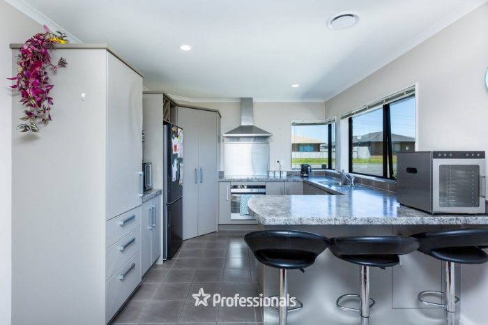 9 Percy Kinsman Crescent, Riverstone Terraces, Upper Hutt, Wellington, 5018, New Zealand