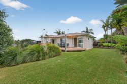 29 Peter Terrace, Castor Bay, North Shore City, Auckland, 0620, New Zealand