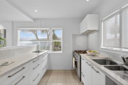 29 Peter Terrace, Castor Bay, North Shore City, Auckland, 0620, New Zealand