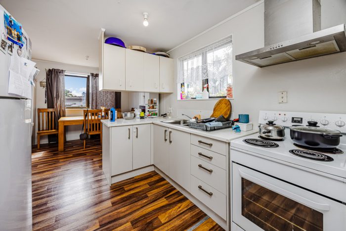 1/27 Silver Creek Road, Clendon Park, Manukau City, Auckland, 2103, New Zealand