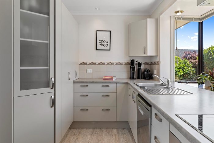 15 Sonning Place, Redwood, Christchurch City, Canterbury, 8051, New Zealand
