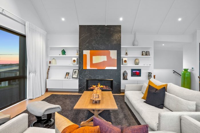 10 Vaughan Crescent, Murrays Bay, North Shore City, Auckland, 0630, New Zealand