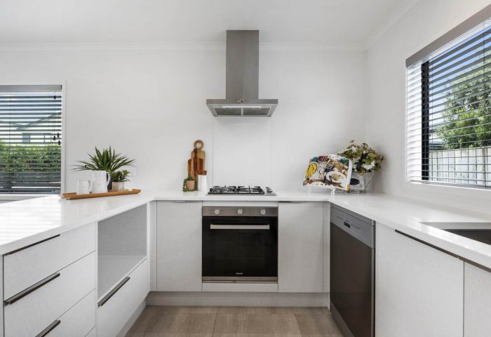 17 Biplane Street, Takanini, Papakura, Auckland, 2112, New Zealand