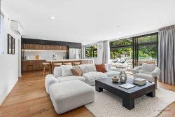 16 Collings Drive, Coatesville, Rodney, Auckland, 0793, New Zealand
