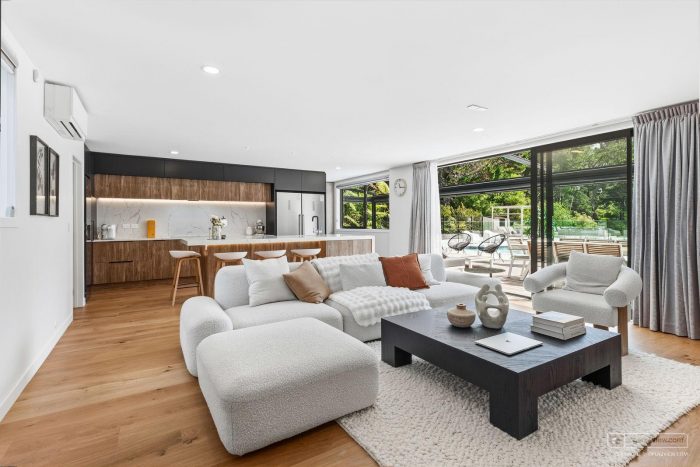 16 Collings Drive, Coatesville, Rodney, Auckland, 0793, New Zealand