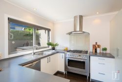 19 Court Road, Tawa, Wellington, 5028, New Zealand