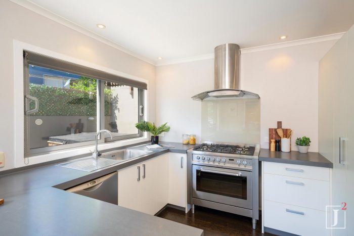 19 Court Road, Tawa, Wellington, 5028, New Zealand