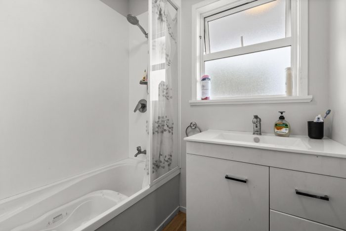 27 Downing Avenue, Pirimai, Napier, Hawke’s Bay, 4112, New Zealand