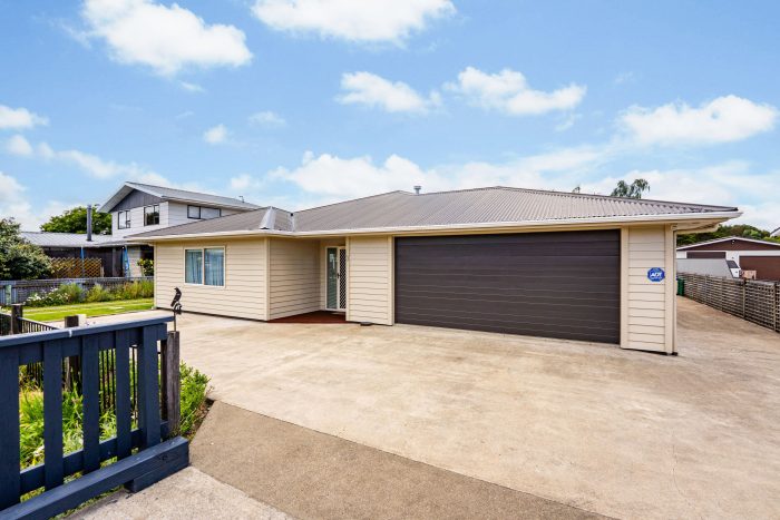 3 Huxley Street, Pahiatua, Tararua, Manawatu / Whanganui, 4910, New Zealand