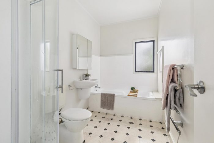 78C Queens Drive, Lyall Bay, Wellington, 6022, New Zealand