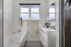 9 Camrose Grove, Kingston, Wellington, 6021, New Zealand