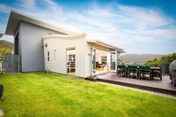 7 Caughley Grove, Karori, Wellington, 6012, New Zealand