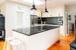 7 Caughley Grove, Karori, Wellington, 6012, New Zealand