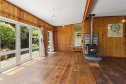 8 Estuary Street, Makara-Ohariu, Wellington, 6972, New Zealand