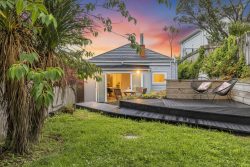 17 Garfield Street, Brooklyn, Wellington, 6021, New Zealand