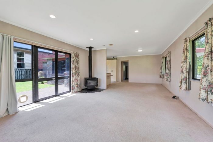 17A Regan Street, Stratford, Taranaki, 4332, New Zealand