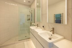 9 Great Barrier Road, Oneroa, Waiheke Island, Auckland, 1081, New Zealand