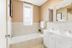 177 Signal Hill Road, Opoho, Dunedin, Otago, 9010, New Zealand