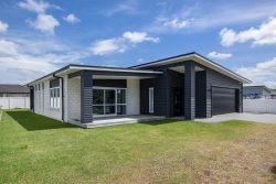 43 Stace Hopper Drive, One Tree Point, Whangarei, Northland, 0118, New Zealand