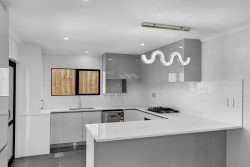 12A Mcleod Road, Weymouth, Manukau City, Auckland, 2103, New Zealand