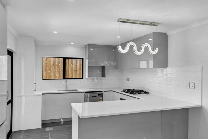 12A Mcleod Road, Weymouth, Manukau City, Auckland, 2103, New Zealand