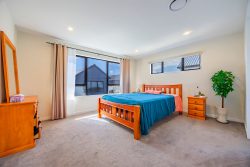 16 Cara Ave, Kumeu, Rodney, Auckland, 0810, New Zealand