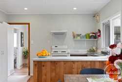 5 Regent Street, Whakapirau, Kaipara, Northland, 0583, New Zealand