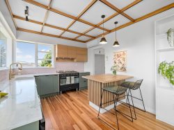 5 Turville Crescent, Newlands, Wellington, 6037, New Zealand