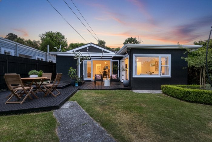 24 Pembroke Road, Northland, Wellington, 6012, New Zealand