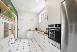 24 Pembroke Road, Northland, Wellington, 6012, New Zealand