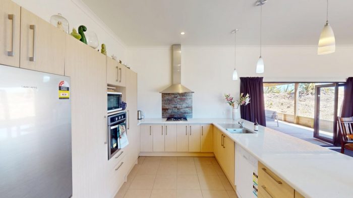 10 Mowhia Grove, Waitarere Beach, Horowhenua, Manawatu / Whanganui, 5510, New Zealand