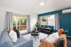 20B Hilton Grove, Kelvin Grove, Palmerston North, Manawatu / Whanganui, 4414, New Zealand