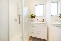 20B Hilton Grove, Kelvin Grove, Palmerston North, Manawatu / Whanganui, 4414, New Zealand